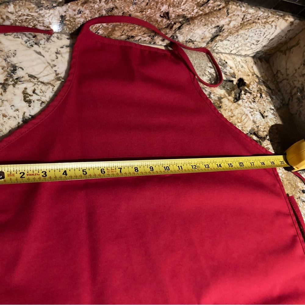 INNOVO Red Apron